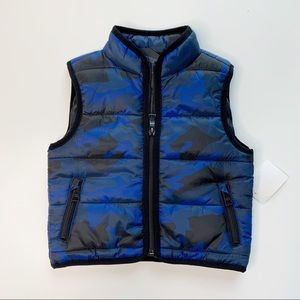 URBAN REPUBLIC WATER RESISTANT CAMO PUFFER VEST